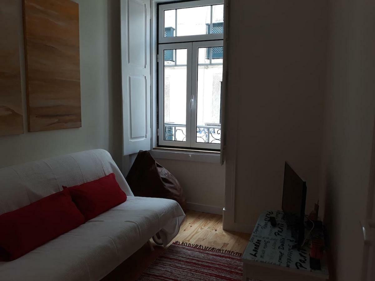 Appartement Lovely Flat In Adamastor Lissabon